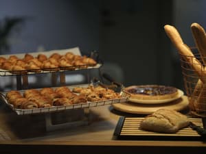 thumbnail: Breakfast area
