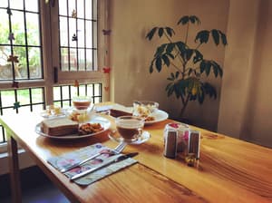 thumbnail: Dining