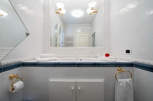 thumbnail: Bathroom sink