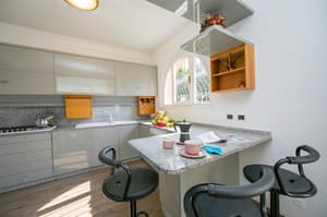 thumbnail: In-room dining
