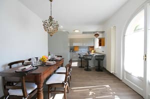 thumbnail: In-room dining