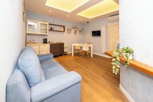 thumbnail: Interior entrance