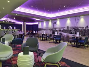 thumbnail: Bar (on property)