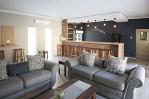 thumbnail: Lounge