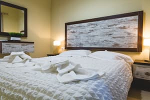 thumbnail: Interior detail