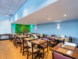 thumbnail: Restaurant