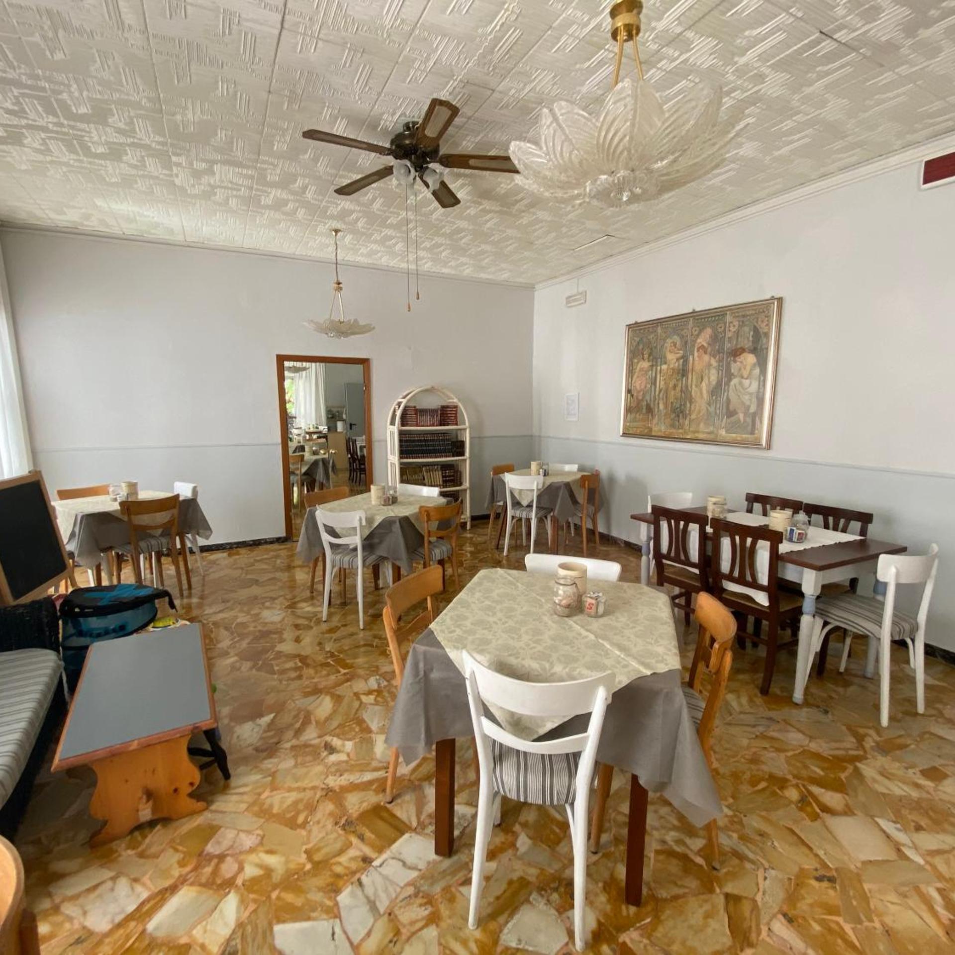 Restaurant-cafeteria
