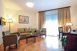 thumbnail: Living room