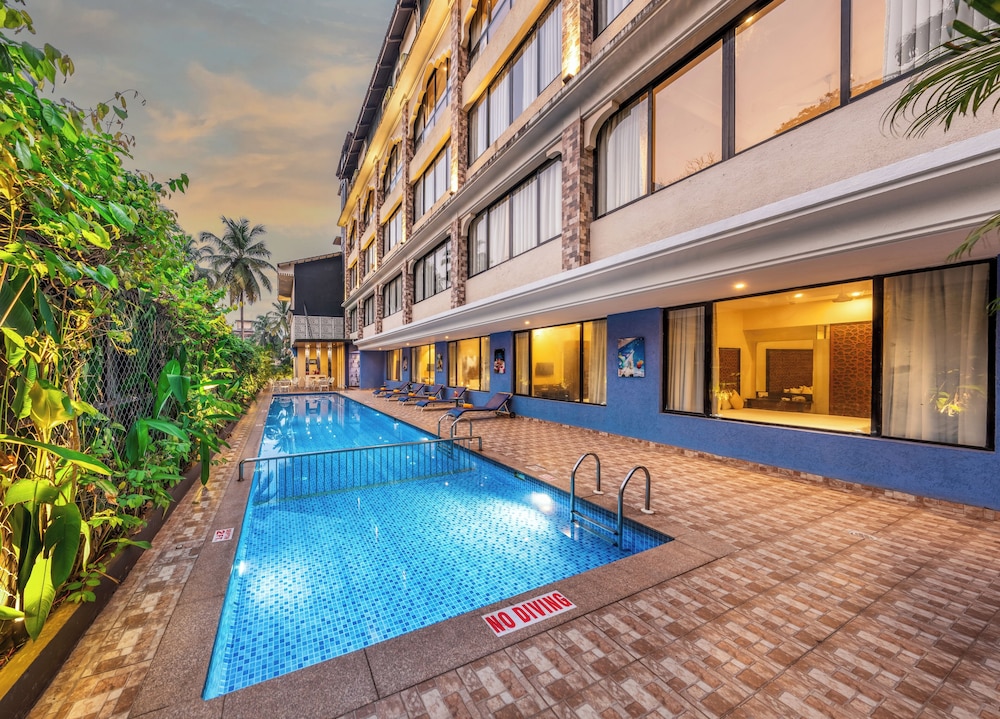 Outdoor pool