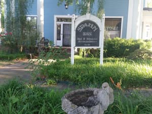 thumbnail: Property entrance