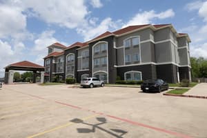thumbnail: Exterior