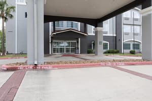thumbnail: Exterior