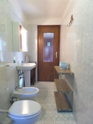 thumbnail: Front of property