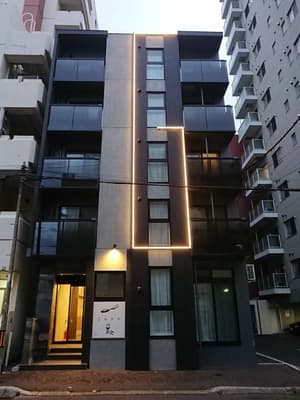 thumbnail: Exterior