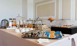 thumbnail: Breakfast area