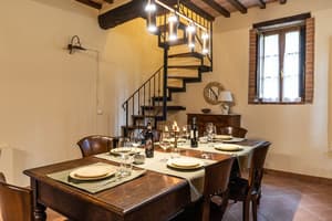 thumbnail: Dining room