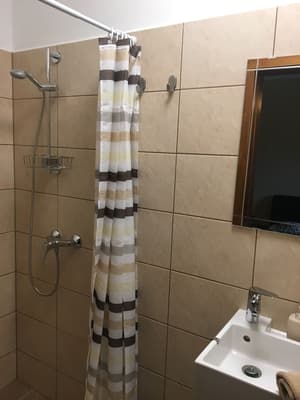 thumbnail: Bathroom shower
