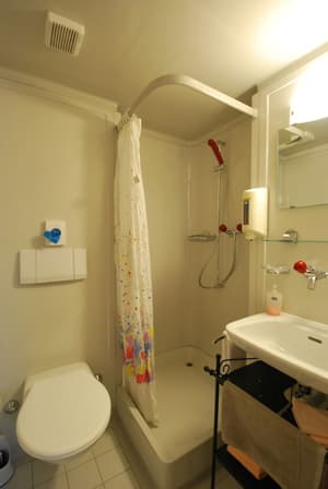 thumbnail: Bathroom