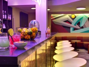 thumbnail: Bar (on property)