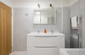 thumbnail: Bathroom