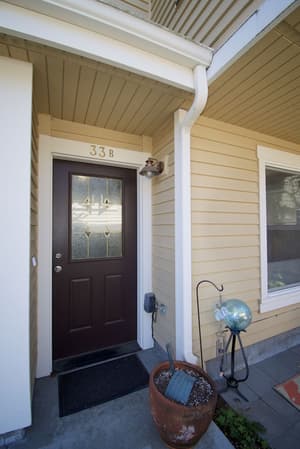 thumbnail: Interior entrance