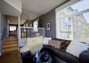 thumbnail: Living room