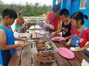 thumbnail: BBQ/picnic area