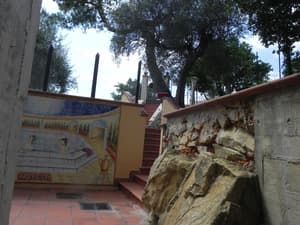 thumbnail: Exterior detail