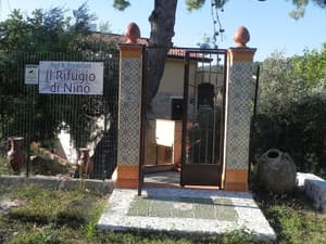 thumbnail: Property entrance