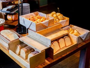 thumbnail: Restaurant