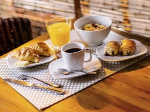 thumbnail: Breakfast area