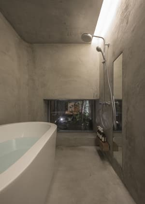 thumbnail: Deep soaking bathtub