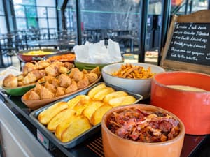 thumbnail: Restaurant