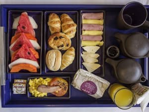 thumbnail: Breakfast area
