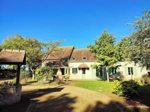thumbnail: Front of property