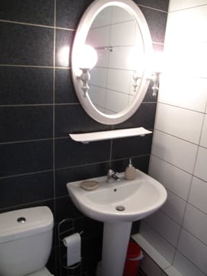 thumbnail: Bathroom sink