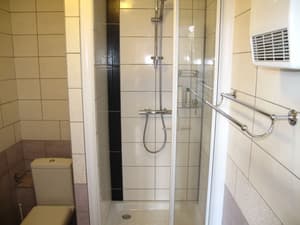 thumbnail: Bathroom shower