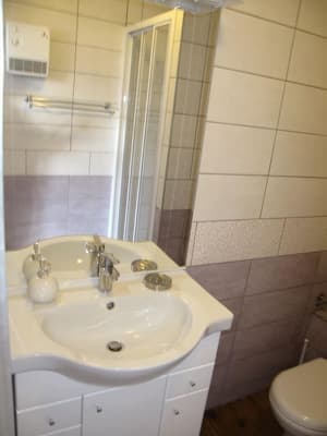 thumbnail: Bathroom sink