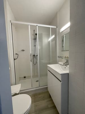 thumbnail: Bathroom