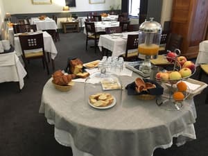 thumbnail: Breakfast area