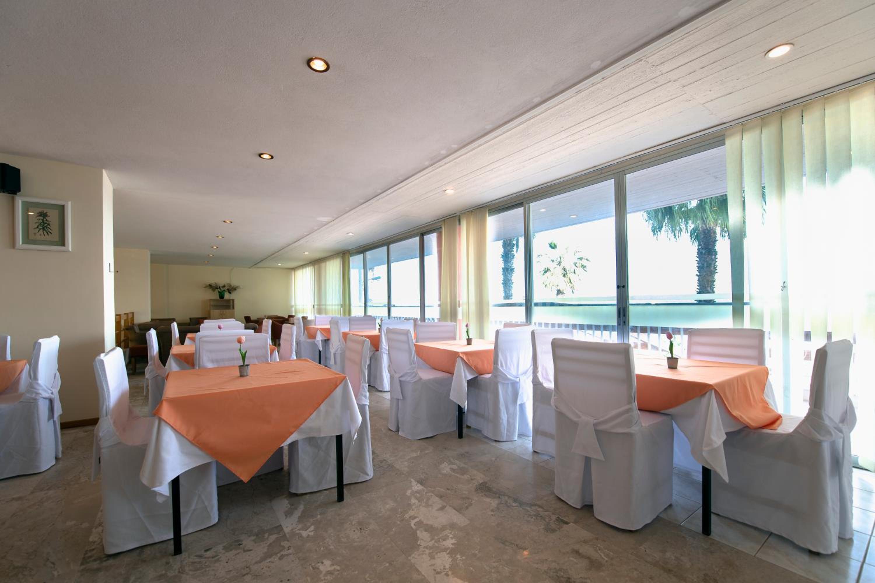 Restaurant-cafeteria