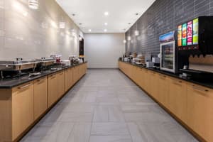 thumbnail: Breakfast area
