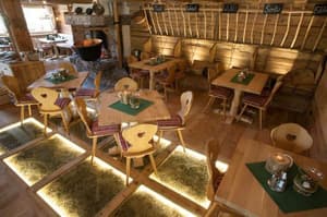 thumbnail: Restaurant