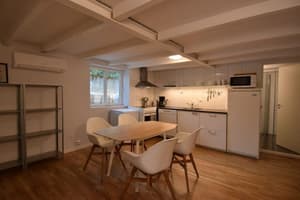 thumbnail: In-room dining