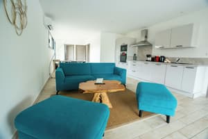 thumbnail: Interior