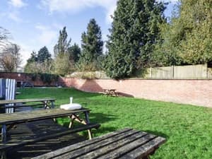 thumbnail: Garden