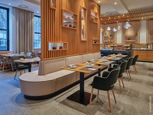thumbnail: Restaurant