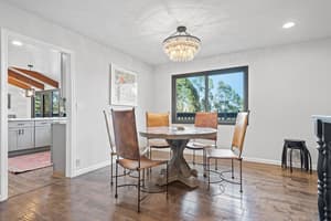 thumbnail: In-room dining