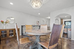 thumbnail: In-room dining
