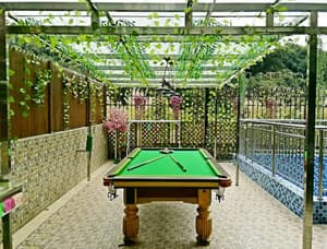 thumbnail: Tennis court